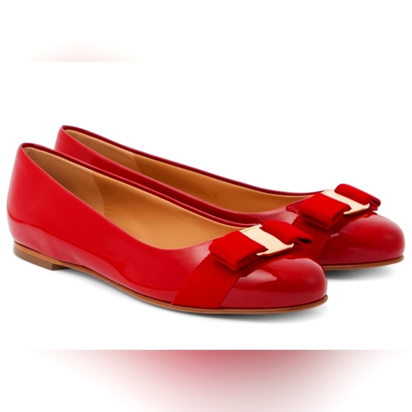 Ferragamo Varina Red Patent Leather Ballet Flats - 5.5B - New without Tags - Picture 3 of 10